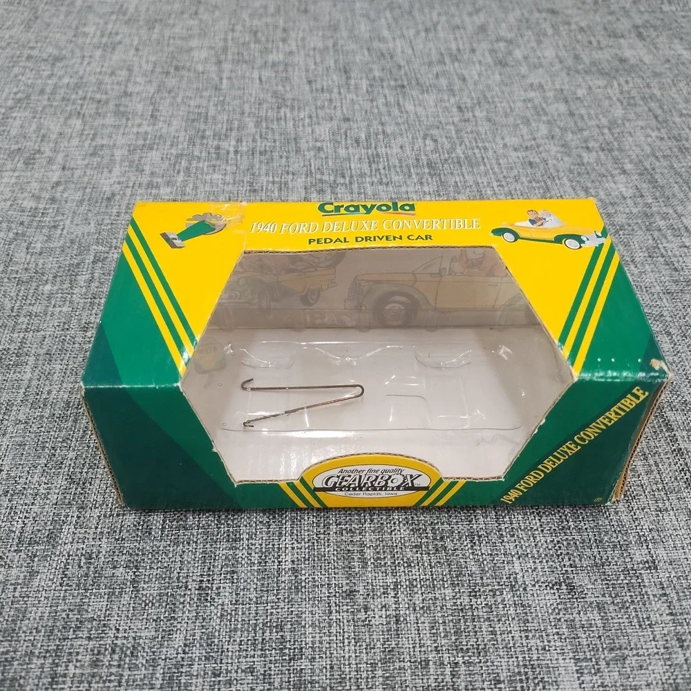 Crayola Gearbox Diecast 1940 Ford Deluxe Yellow Pedal Driven Car 1998